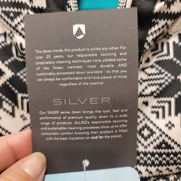 NWT Lands' End Fair Isle Snowflakes Puffer Vest - M - Picture 5 of 12